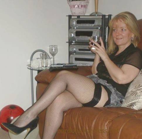 Top 10 prostitutes: Wiham, 23 yrs